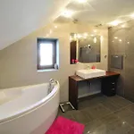 Villa Comfortable With A Garden, *